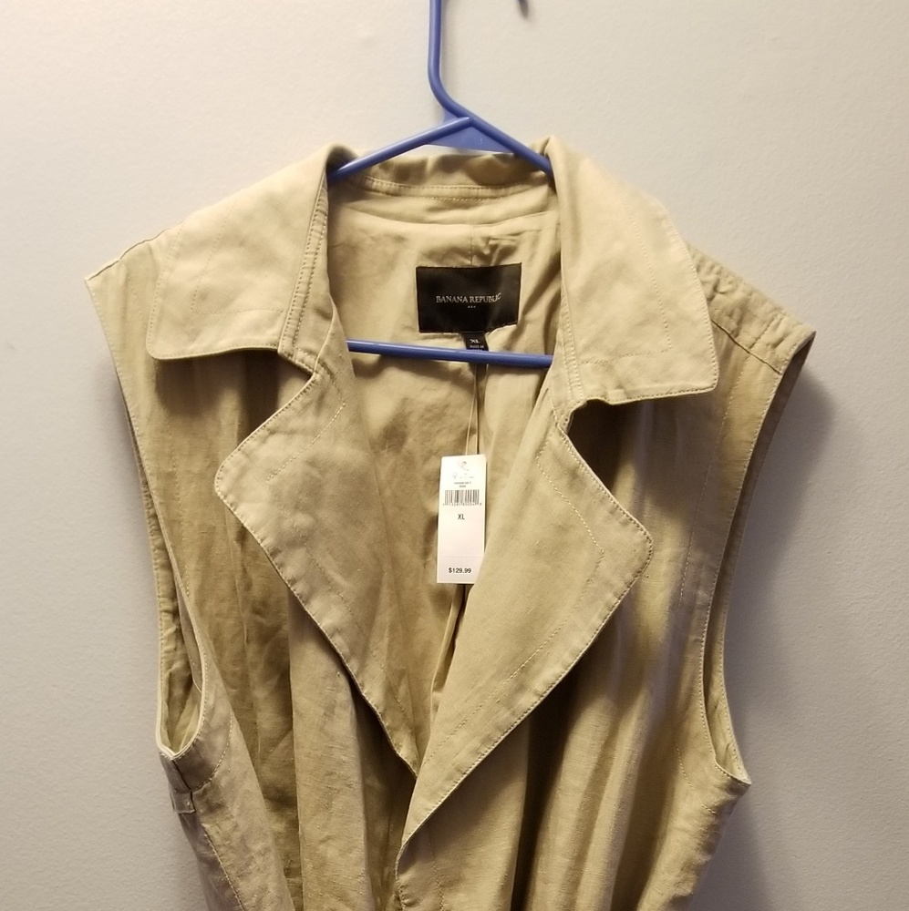 Sleeveless duster